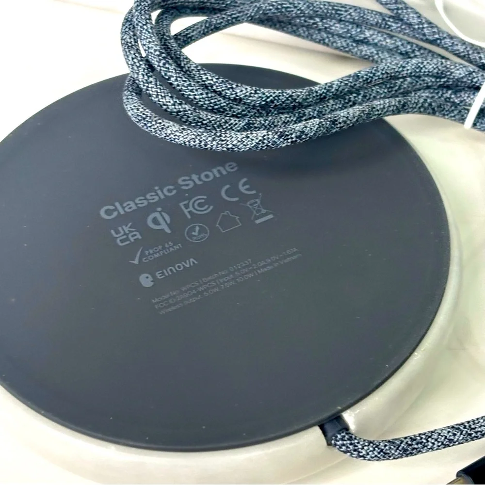 Einova White Marble Wireless Charger